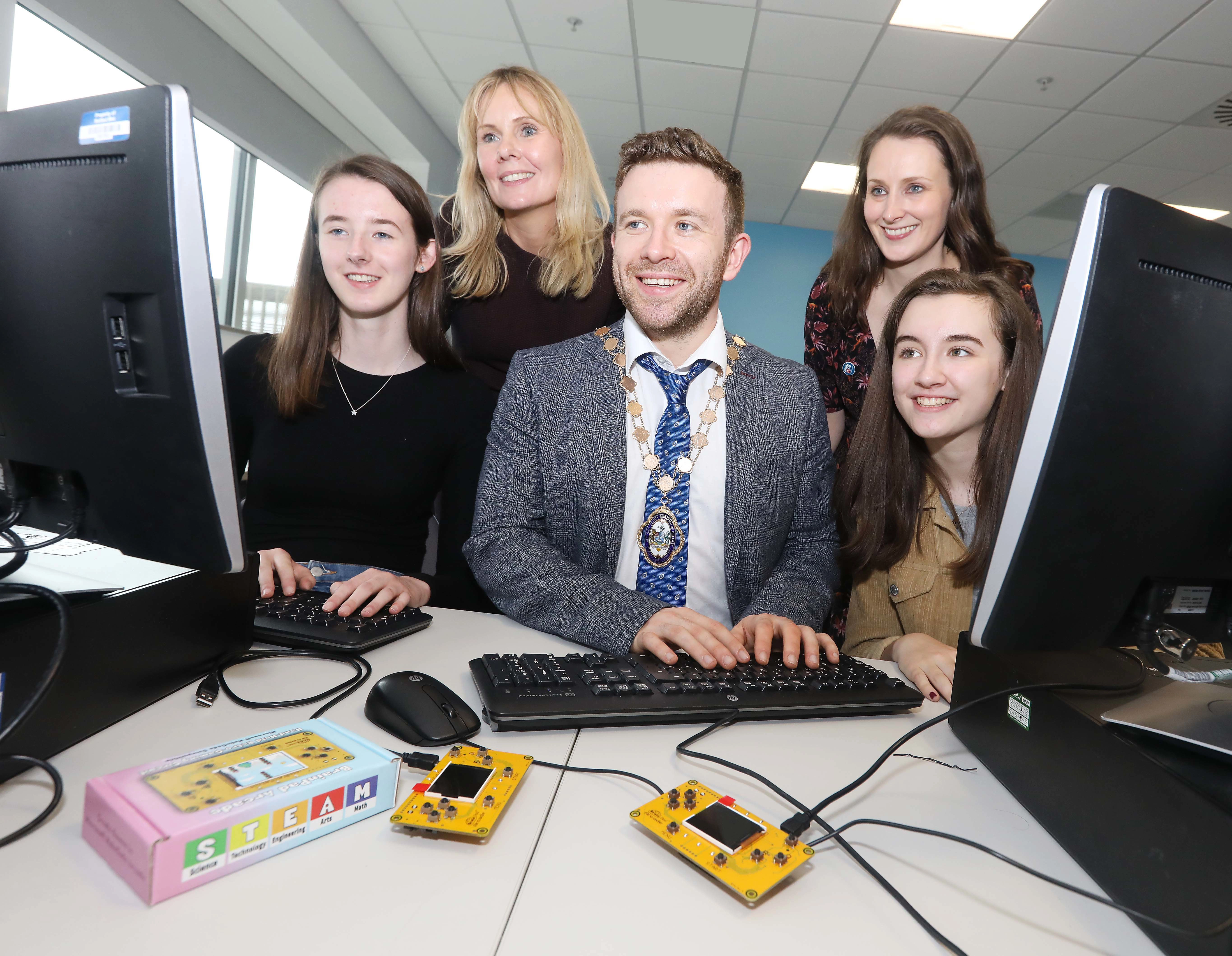 Belfastmetgirlsitjc005
