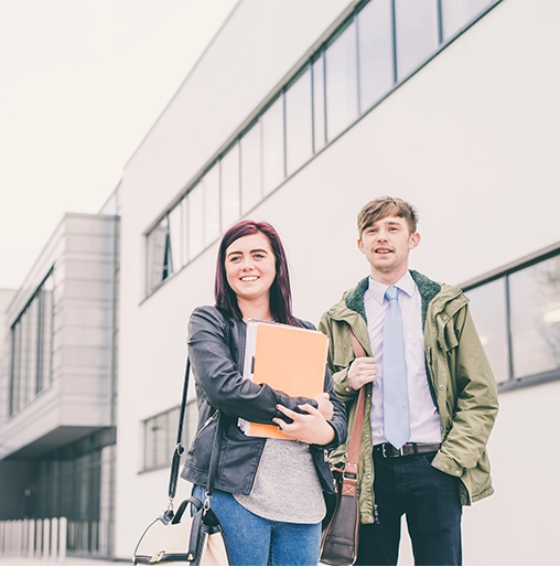 2 Students Marketing
